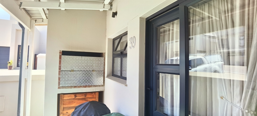 2 Bedroom Property for Sale in Hartland Lifestyle Estate Western Cape